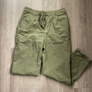 Forever 21 Green Chinos Relaxed Fit